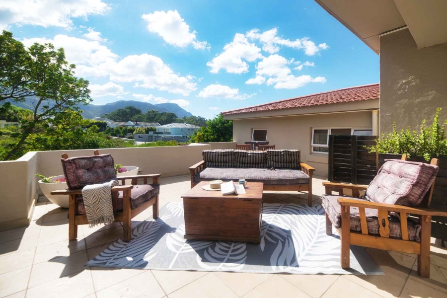 7 Bedroom Property for Sale in Hermanus Heights Western Cape